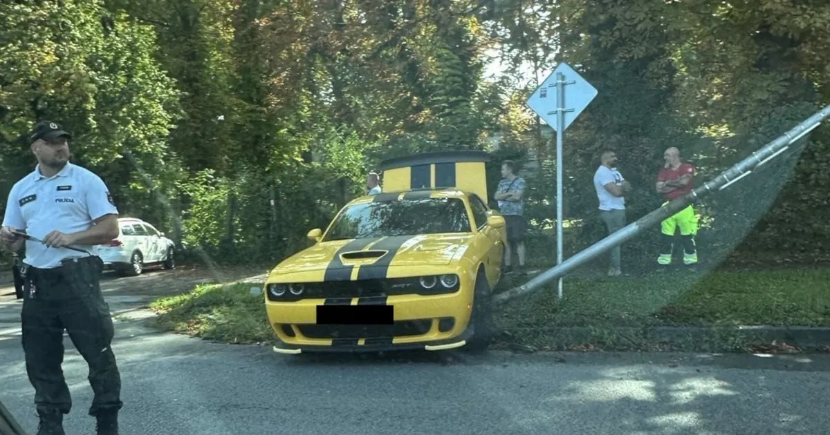 Director of the Slovak Information Service Dodge Challenger SRT