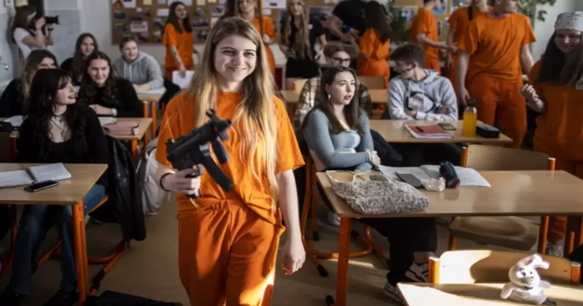 Rozlučka se školou ve stylu výpalného a gangsta
